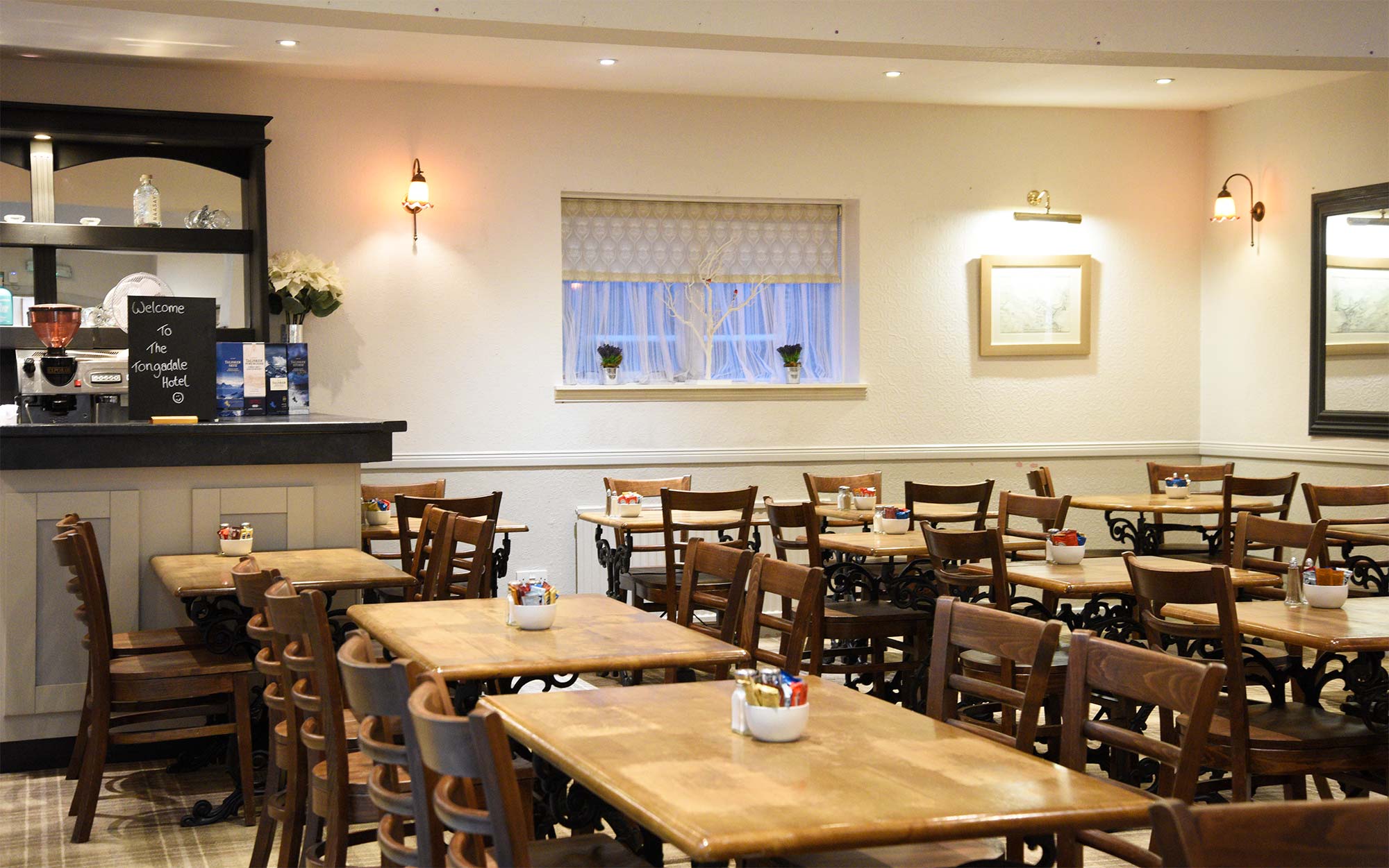 Great food and drink at our Portree Hotel Restaurant offering fresh seafood and traditional Scottish food